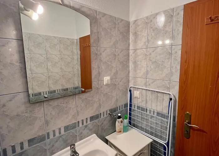 Daire Bronislovas Rogoznica (Sibenik-Knin)